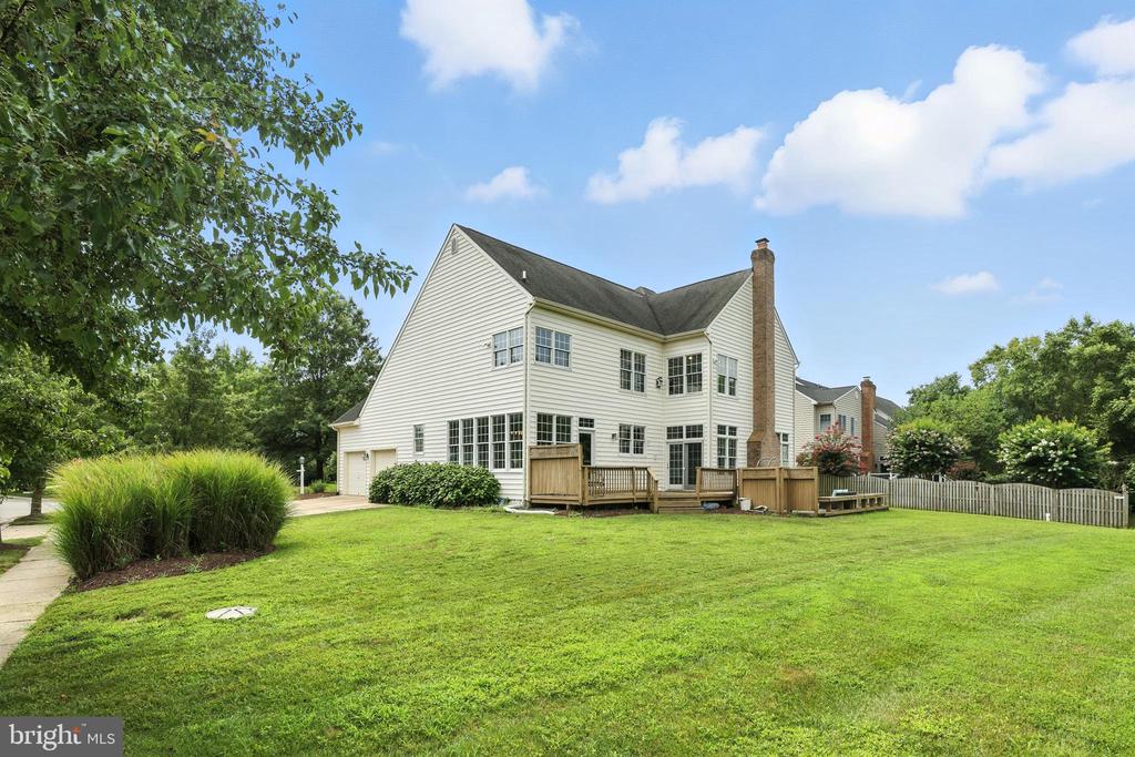 624 Lighthouse Landing Ln