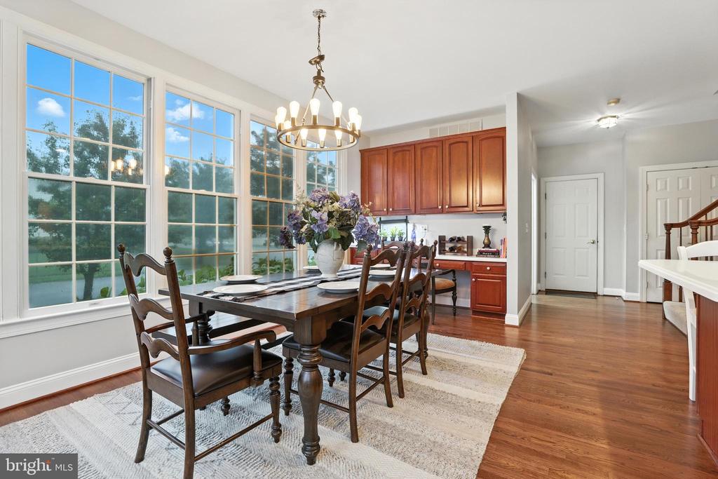 624 Lighthouse Landing Ln