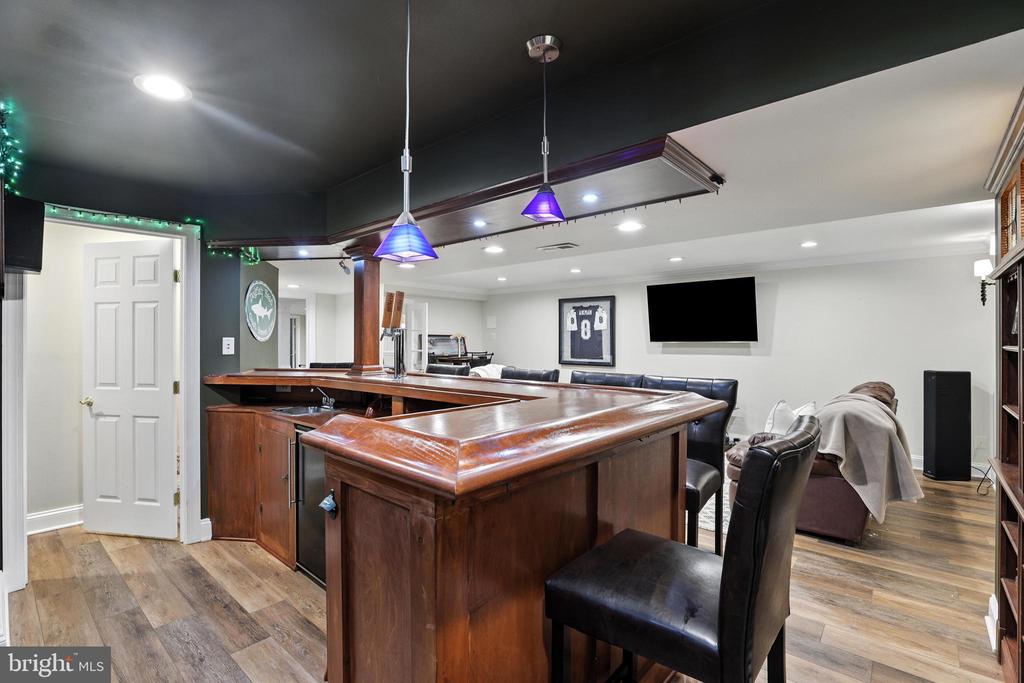 624 Lighthouse Landing Ln