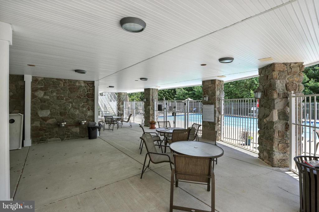 1507 Broadneck Pl #404