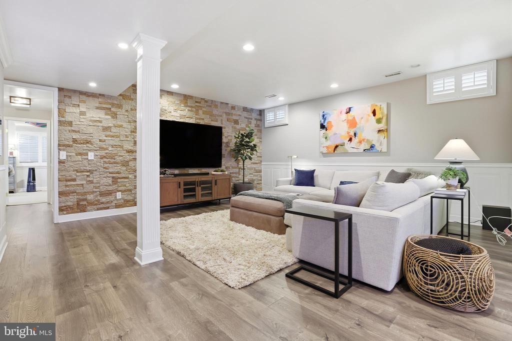 605 YAWL COURT