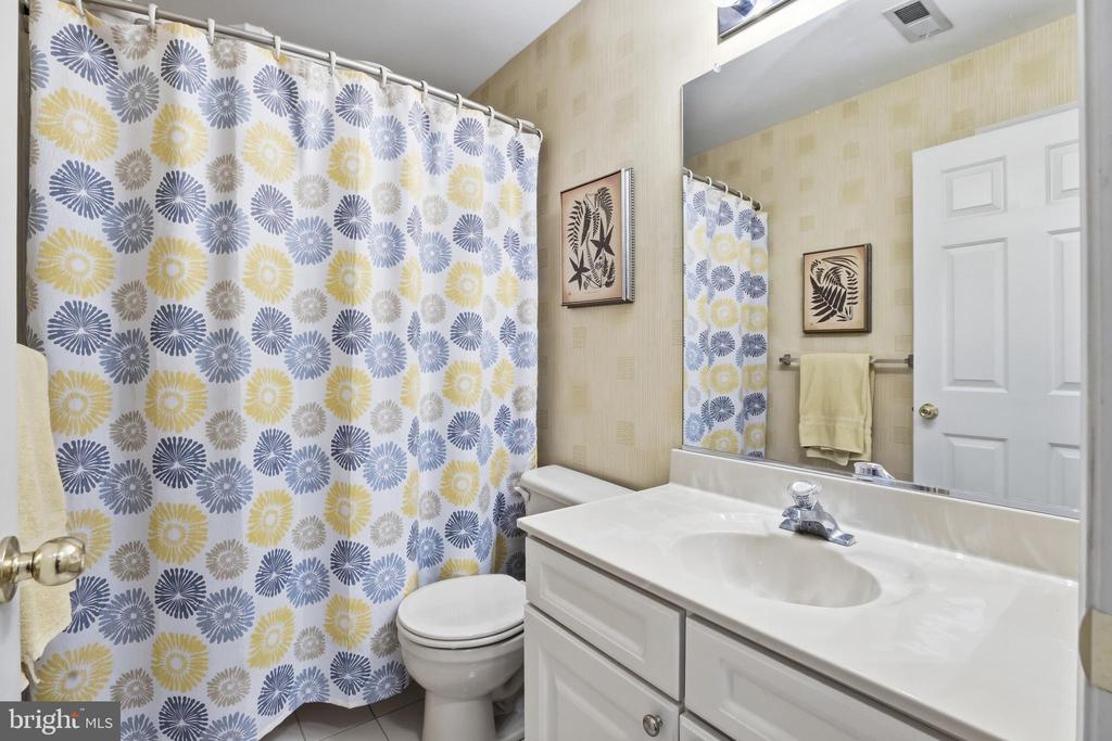 1612 TRAWLER LANE