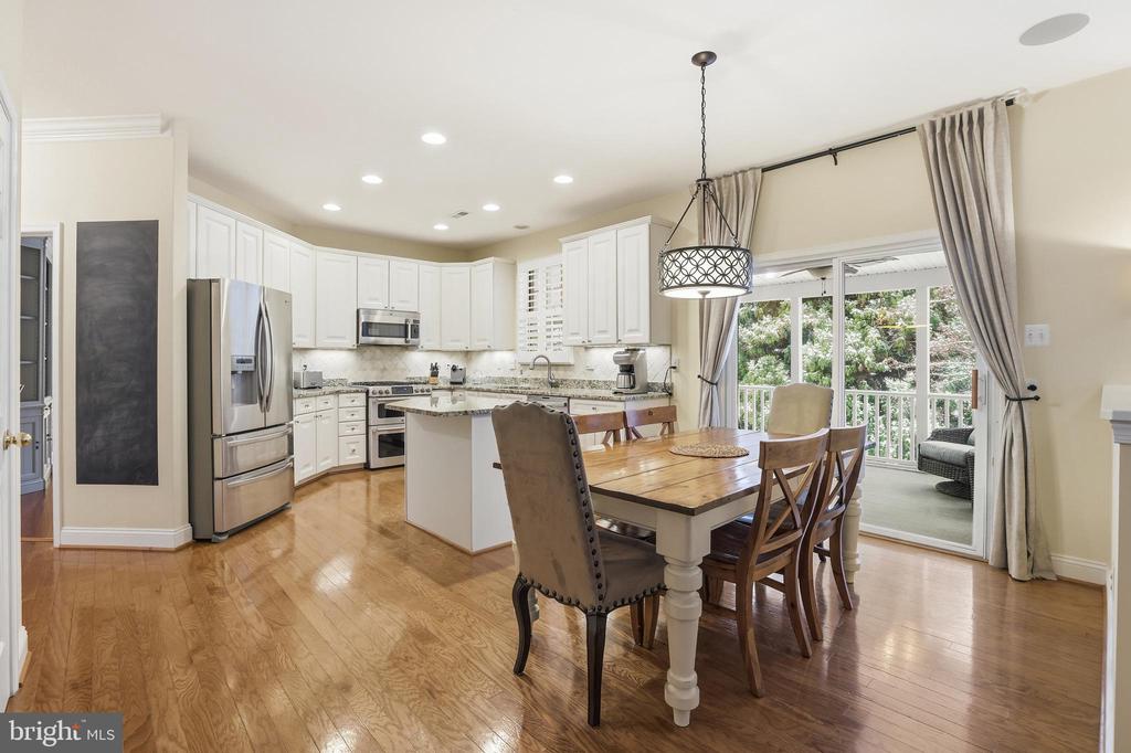 1612 TRAWLER LANE