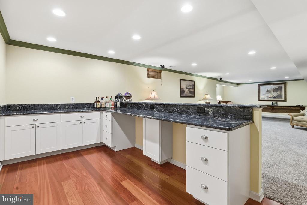 1612 TRAWLER LANE