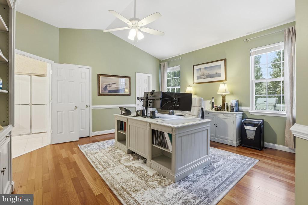 1612 TRAWLER LANE