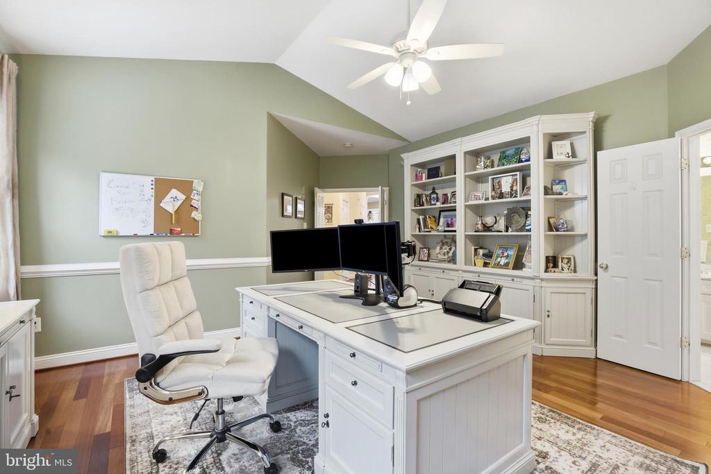 1612 TRAWLER LANE