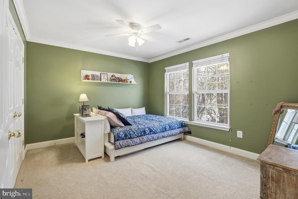 1612 TRAWLER LANE
