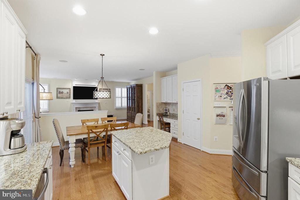 1612 TRAWLER LANE