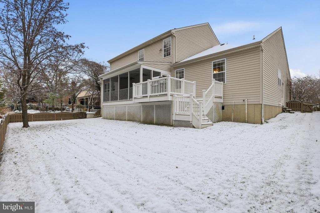 1612 TRAWLER LANE