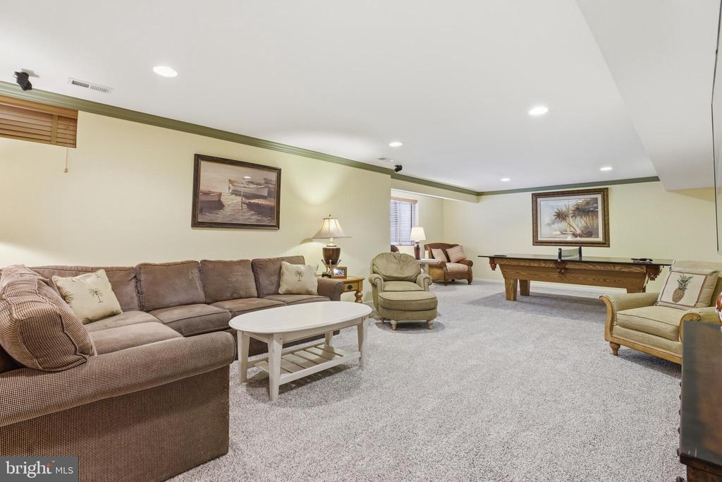1612 TRAWLER LANE