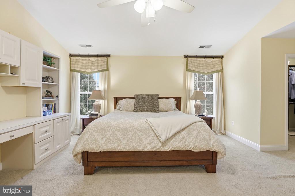 1612 TRAWLER LANE