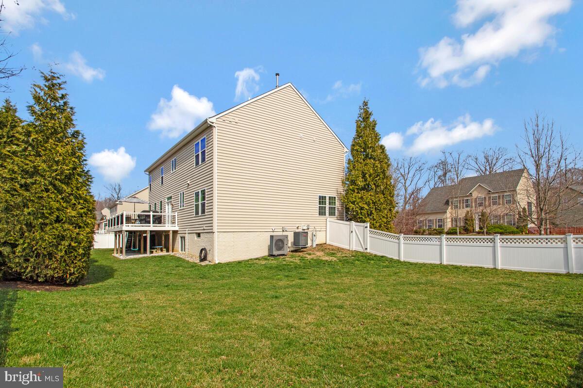 4240 SWEET LEAF LANE