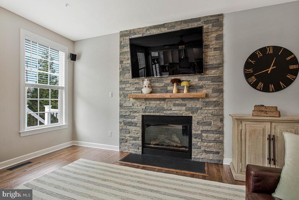 4240 SWEET LEAF LANE
