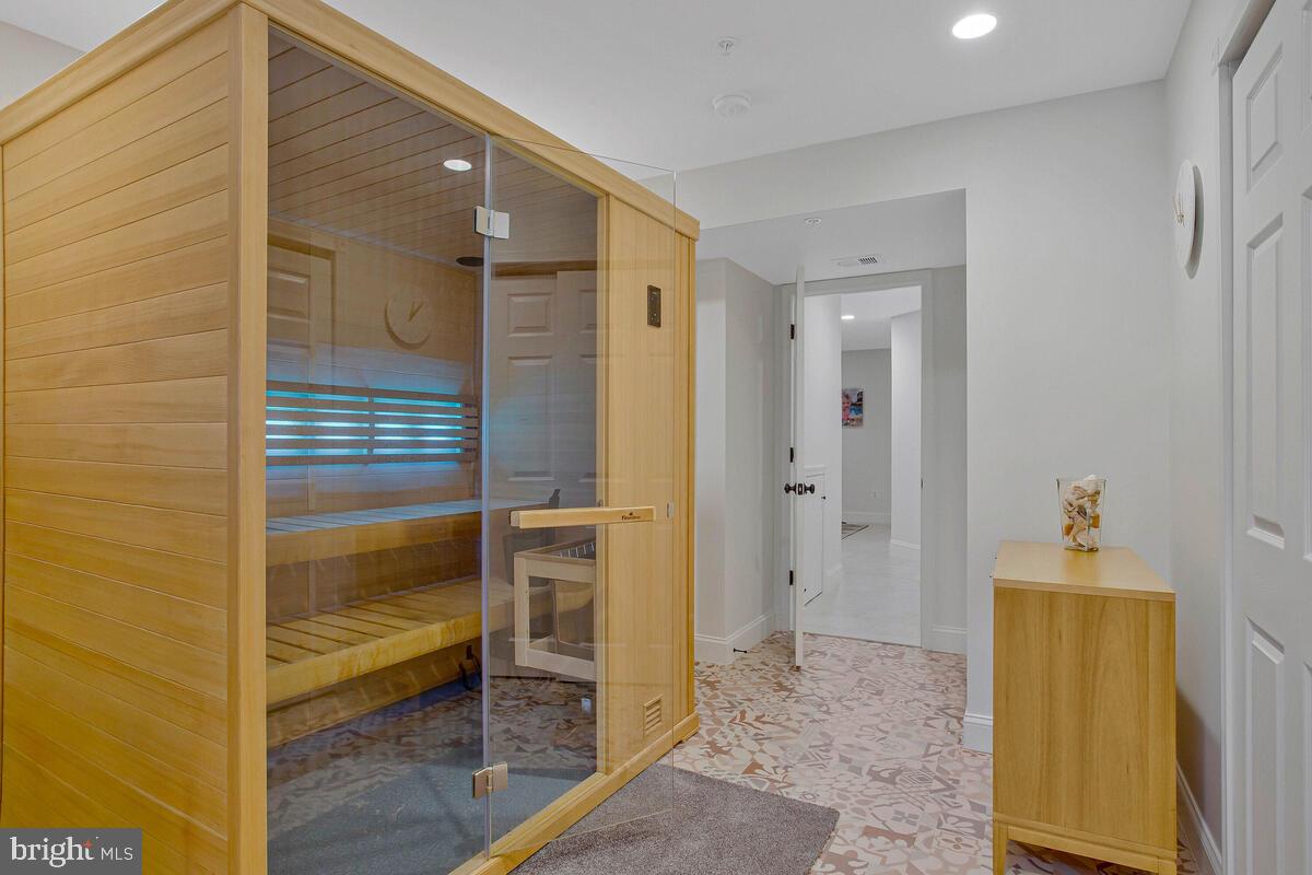 4240 SWEET LEAF LANE