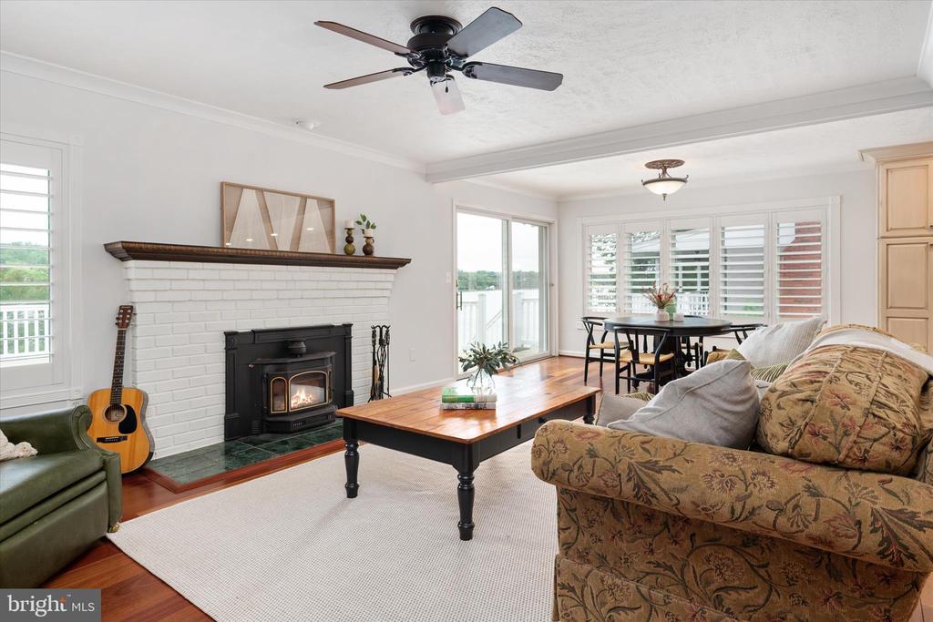 508 WALNUT DRIVE