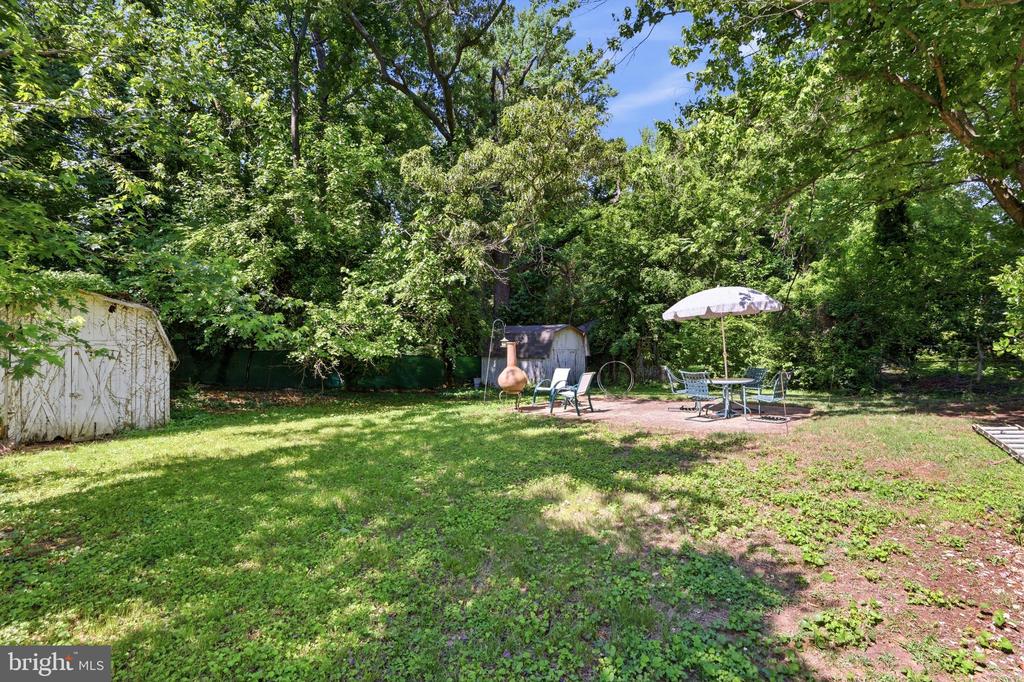 735 WARREN DRIVE