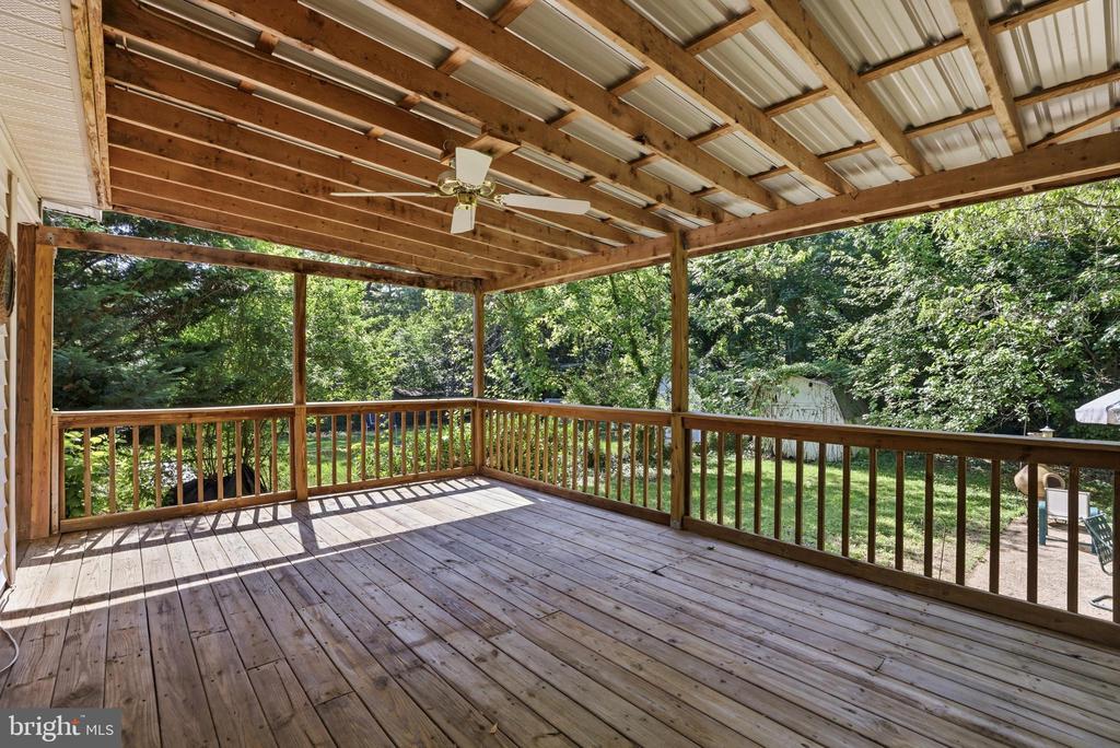 735 WARREN DRIVE