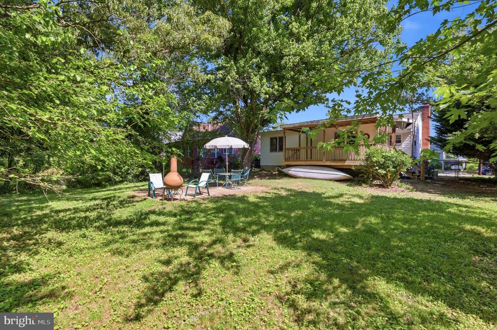 735 WARREN DRIVE