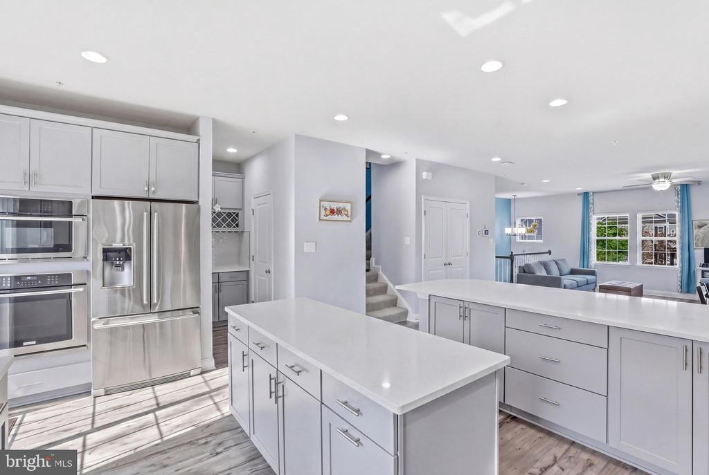 623 CLEAR BLUE LANE