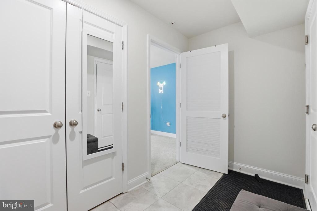 623 CLEAR BLUE LANE