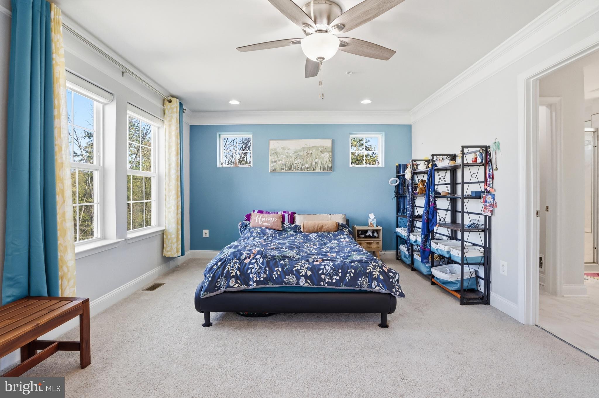 623 CLEAR BLUE LANE