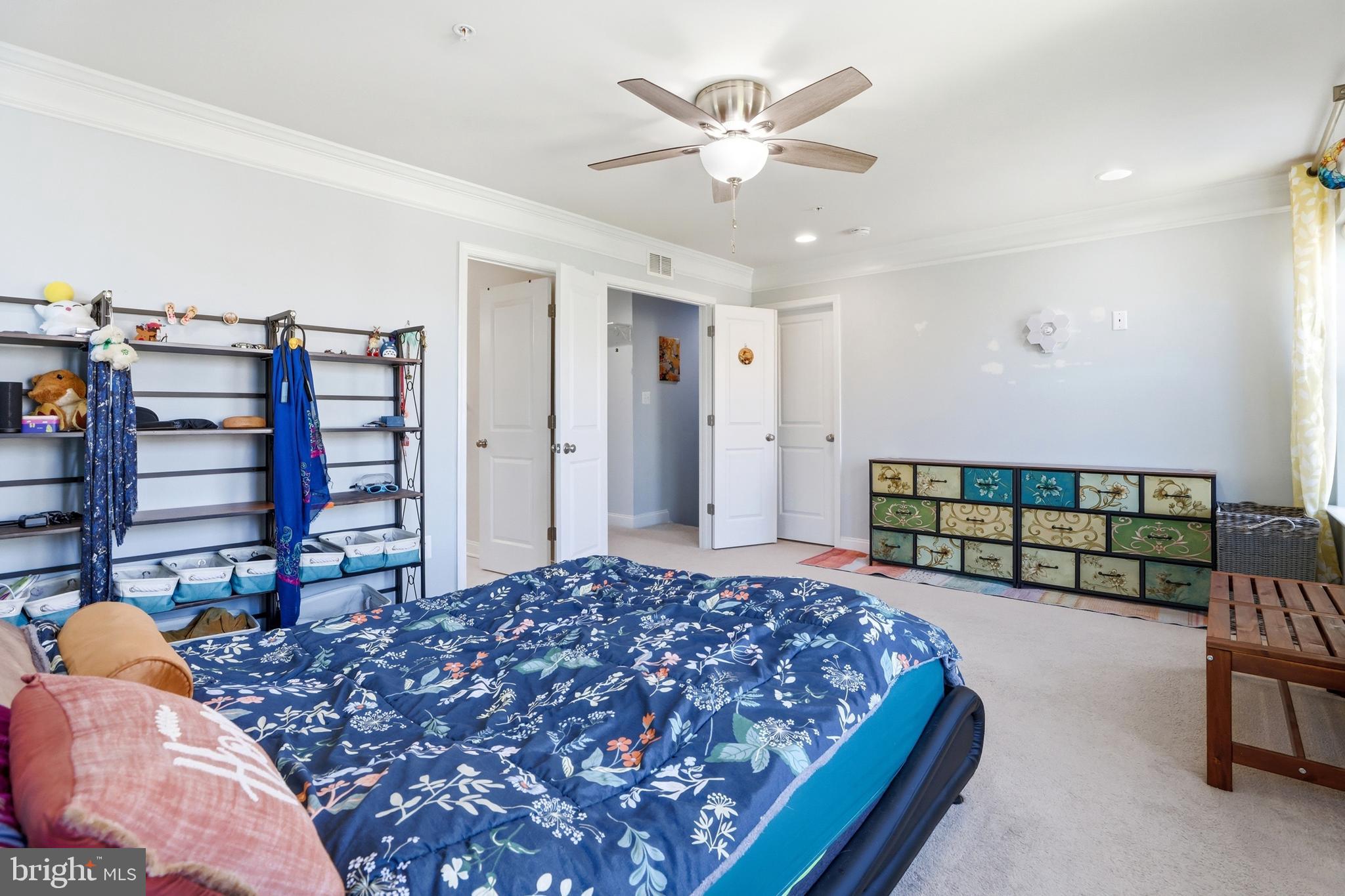623 CLEAR BLUE LANE
