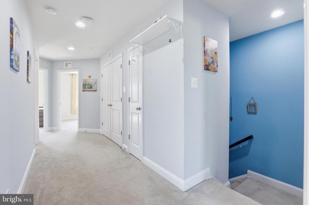 623 CLEAR BLUE LANE