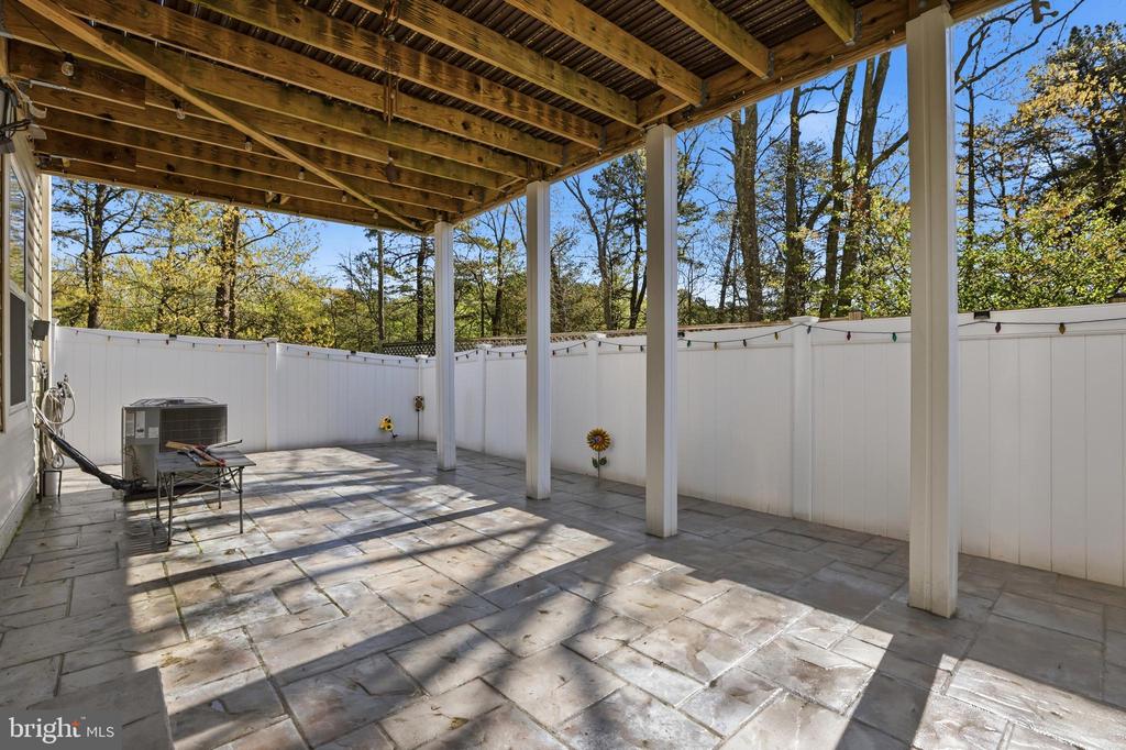 623 CLEAR BLUE LANE