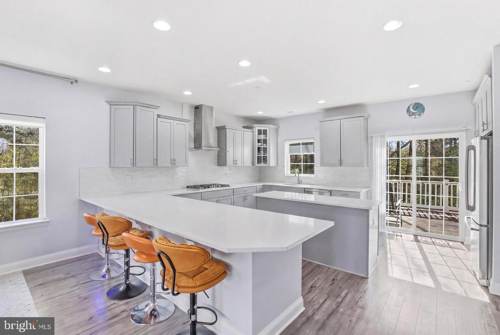 623 CLEAR BLUE LANE