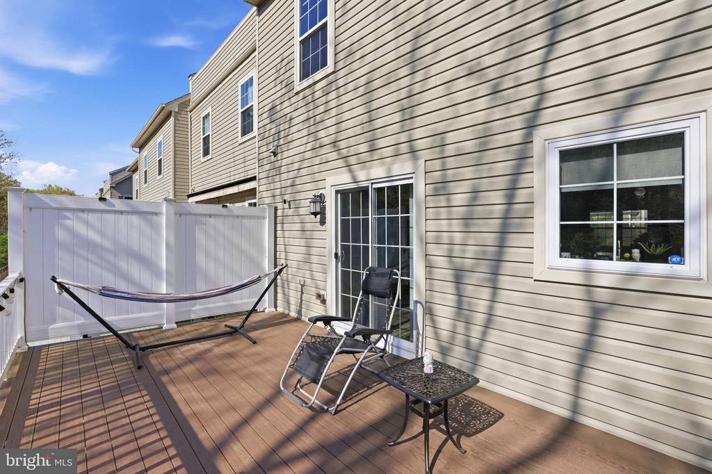 623 CLEAR BLUE LANE