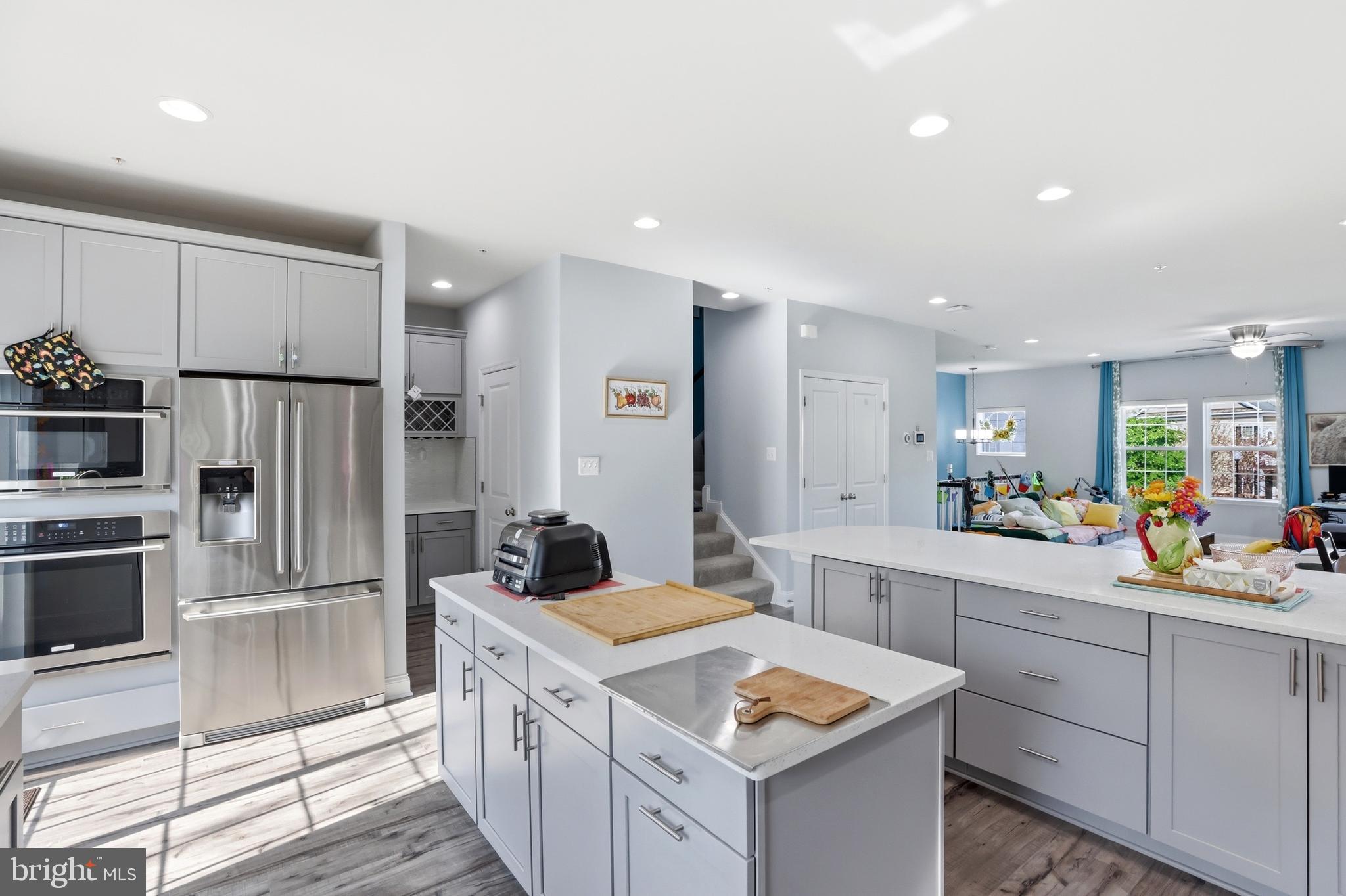 623 CLEAR BLUE LANE