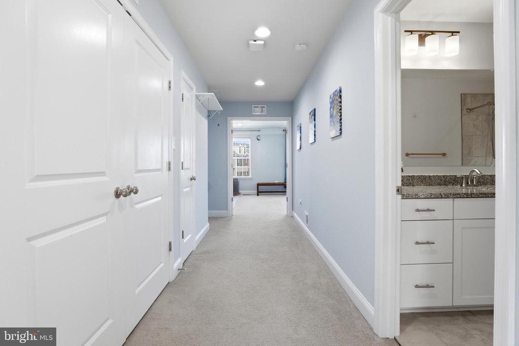 623 CLEAR BLUE LANE