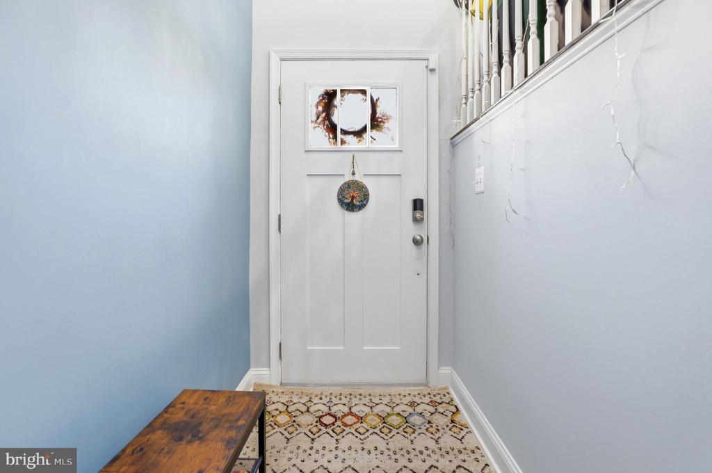 623 CLEAR BLUE LANE