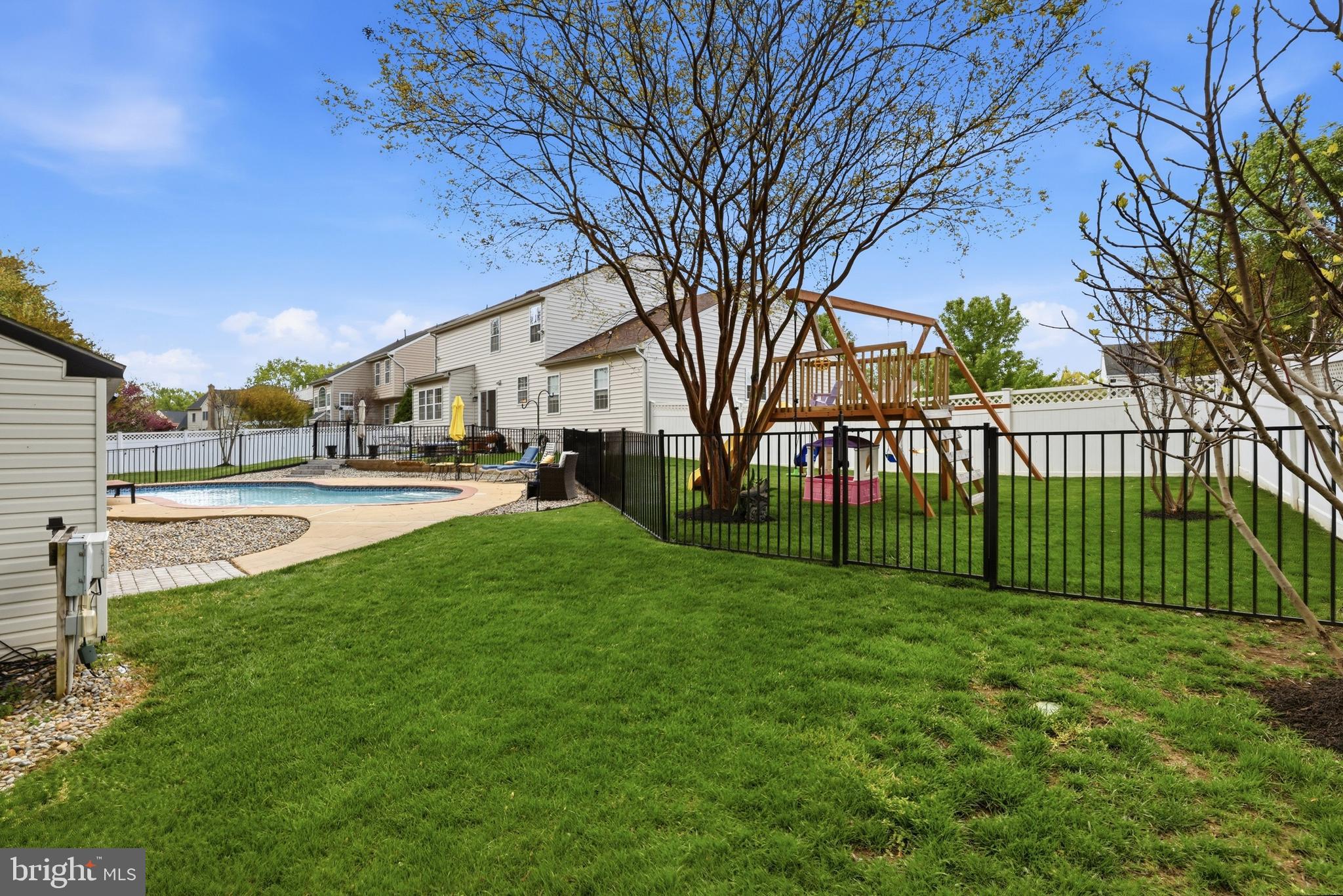 1610 STERN COURT