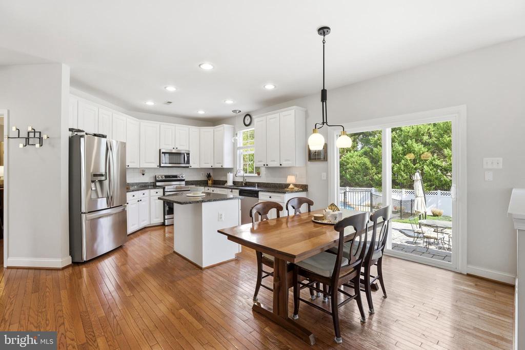 1610 STERN COURT