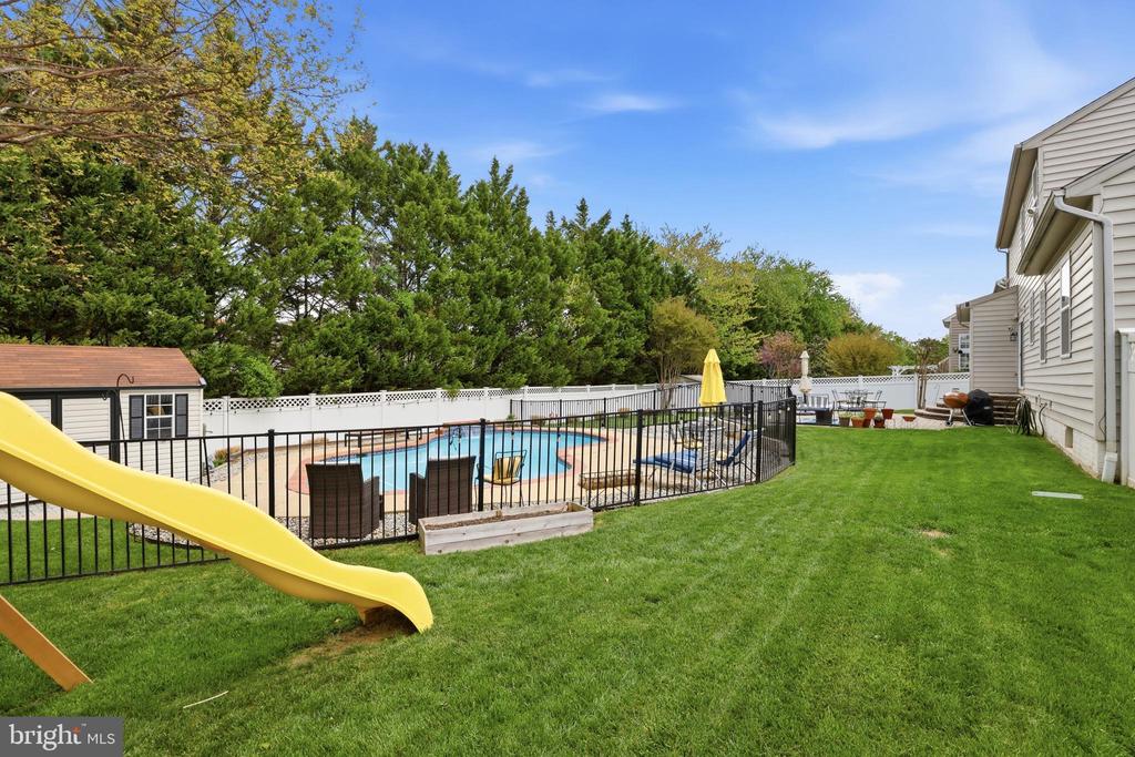 1610 STERN COURT