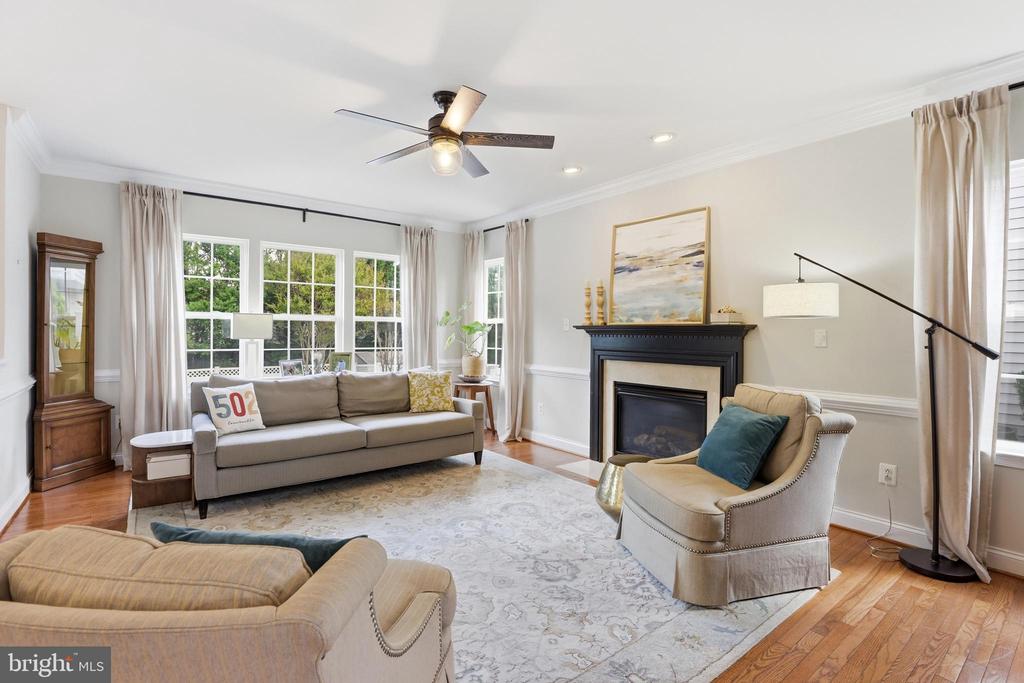 1610 STERN COURT
