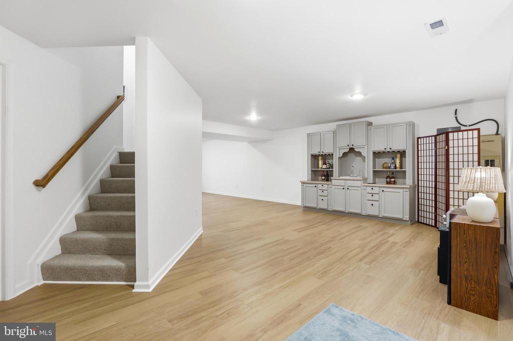 1610 STERN COURT