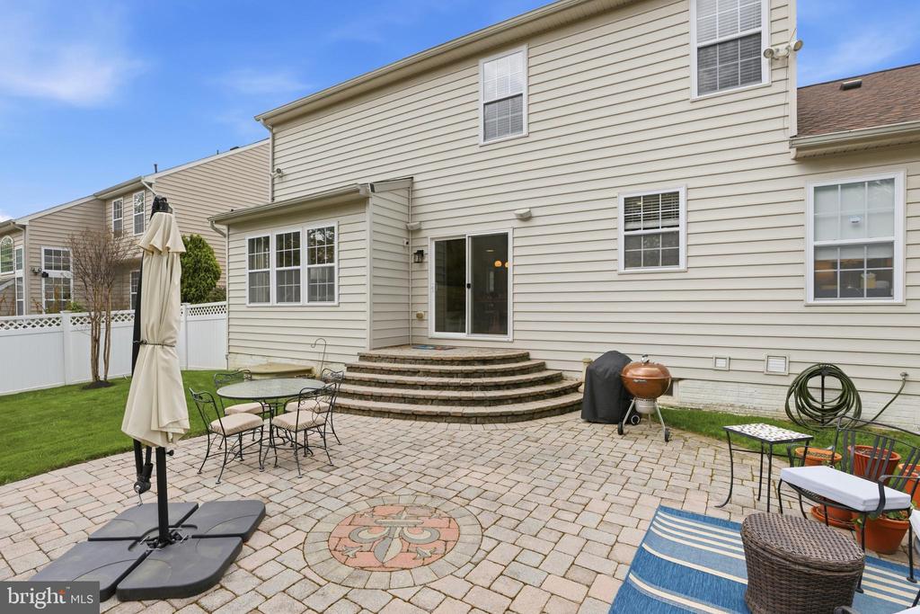 1610 STERN COURT