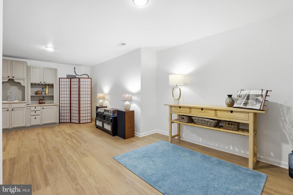 1610 STERN COURT