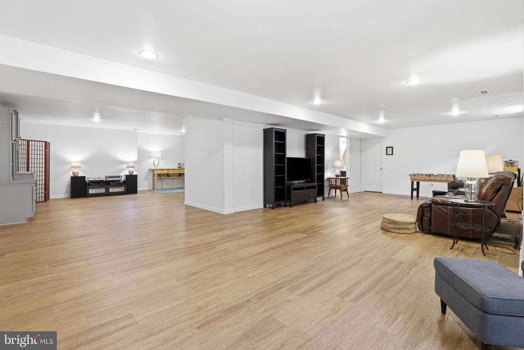 1610 STERN COURT