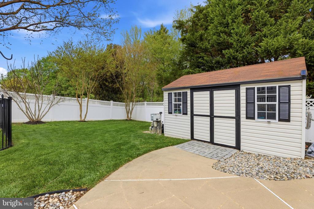 1610 STERN COURT
