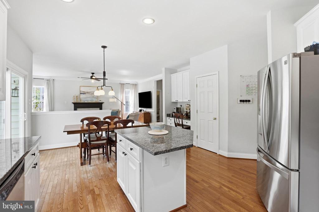 1610 STERN COURT