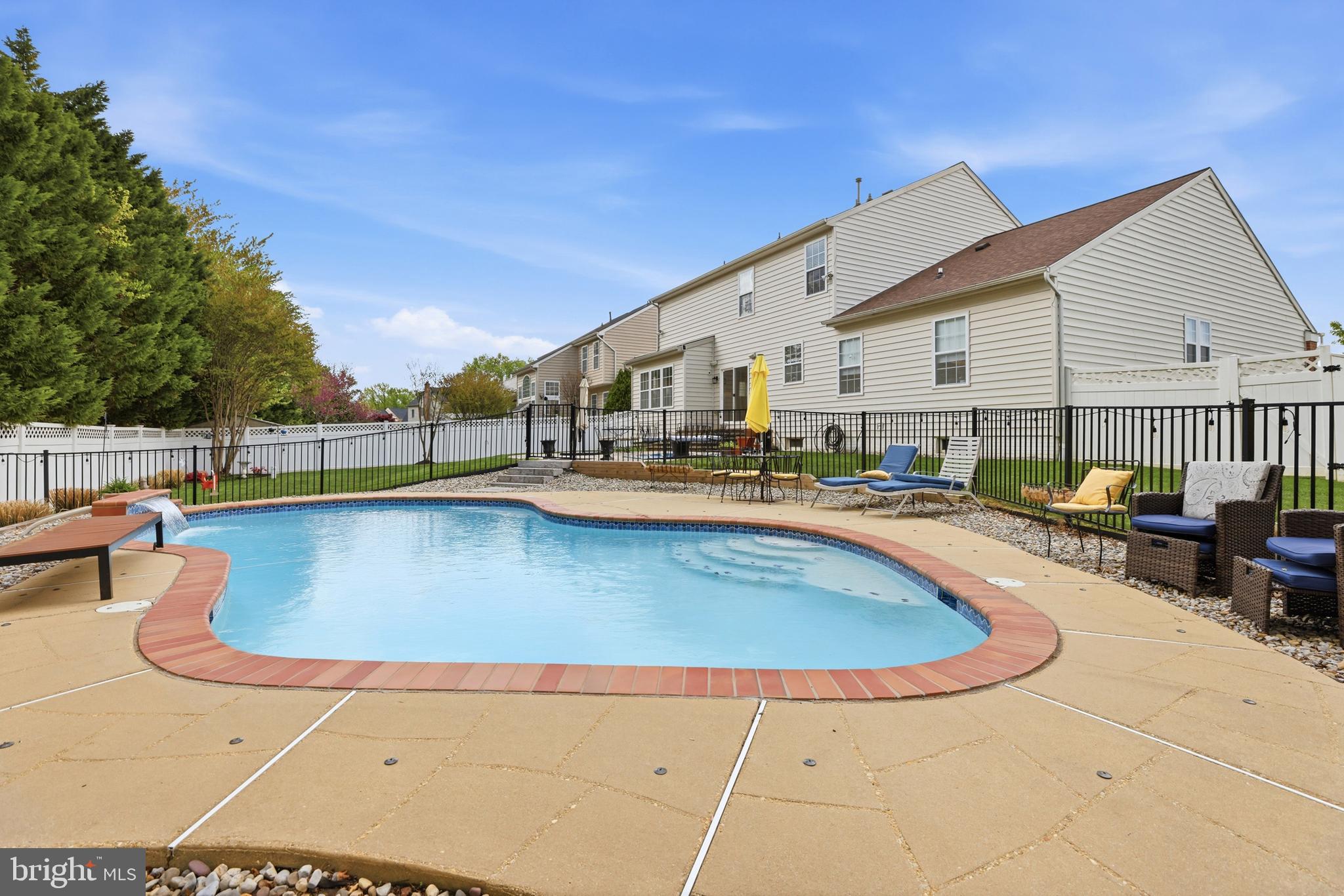 1610 STERN COURT