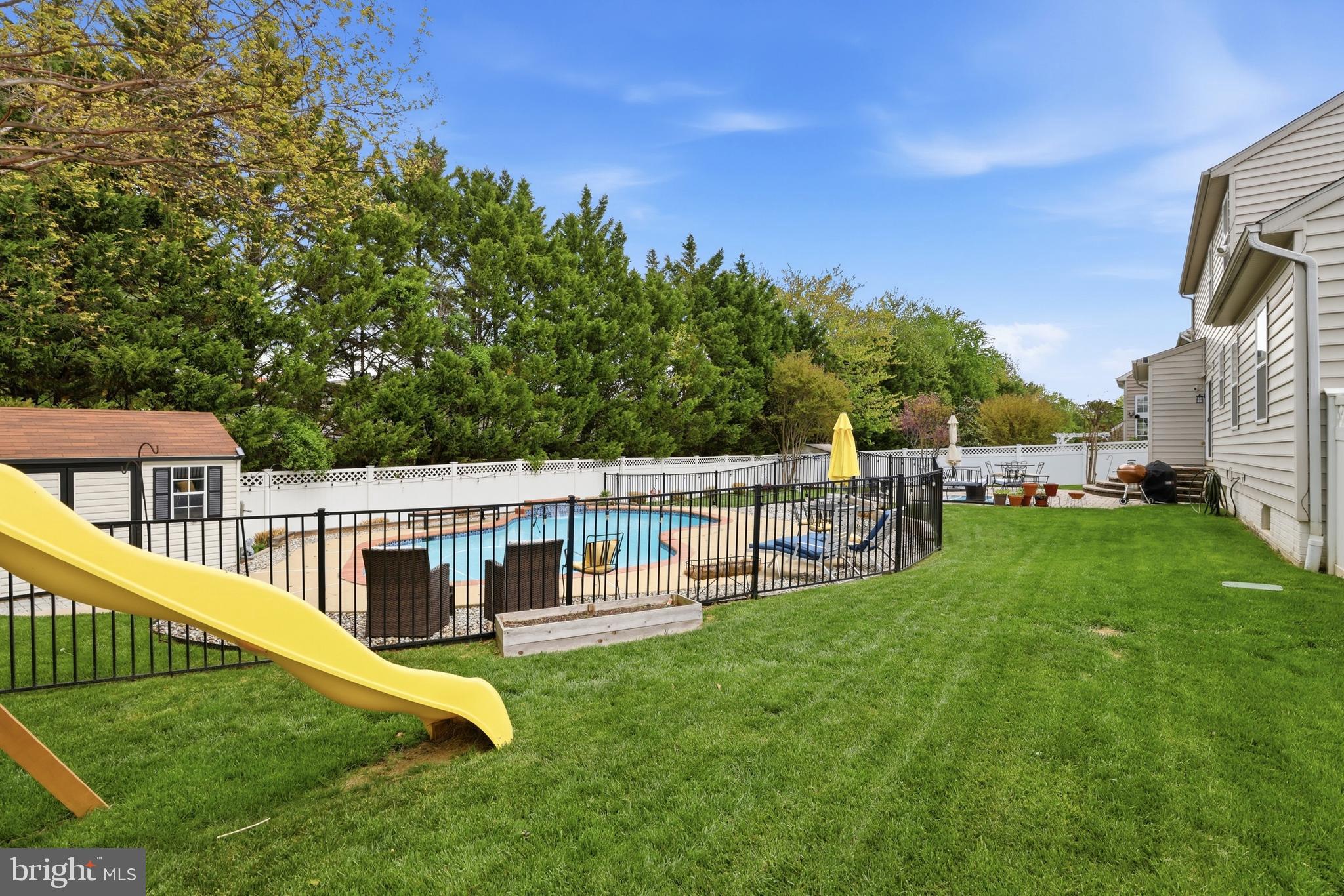 1610 STERN COURT