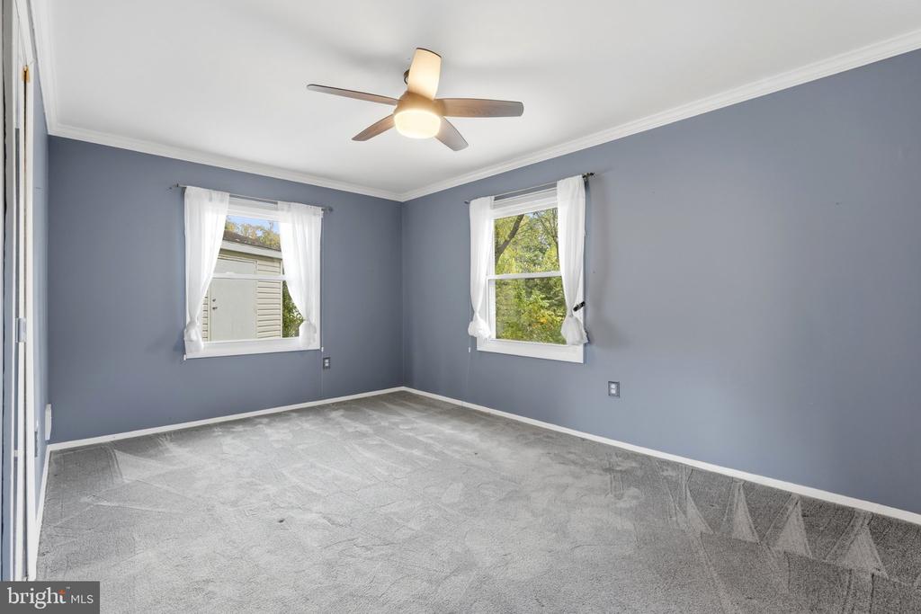 950 NOVEMBER COURT