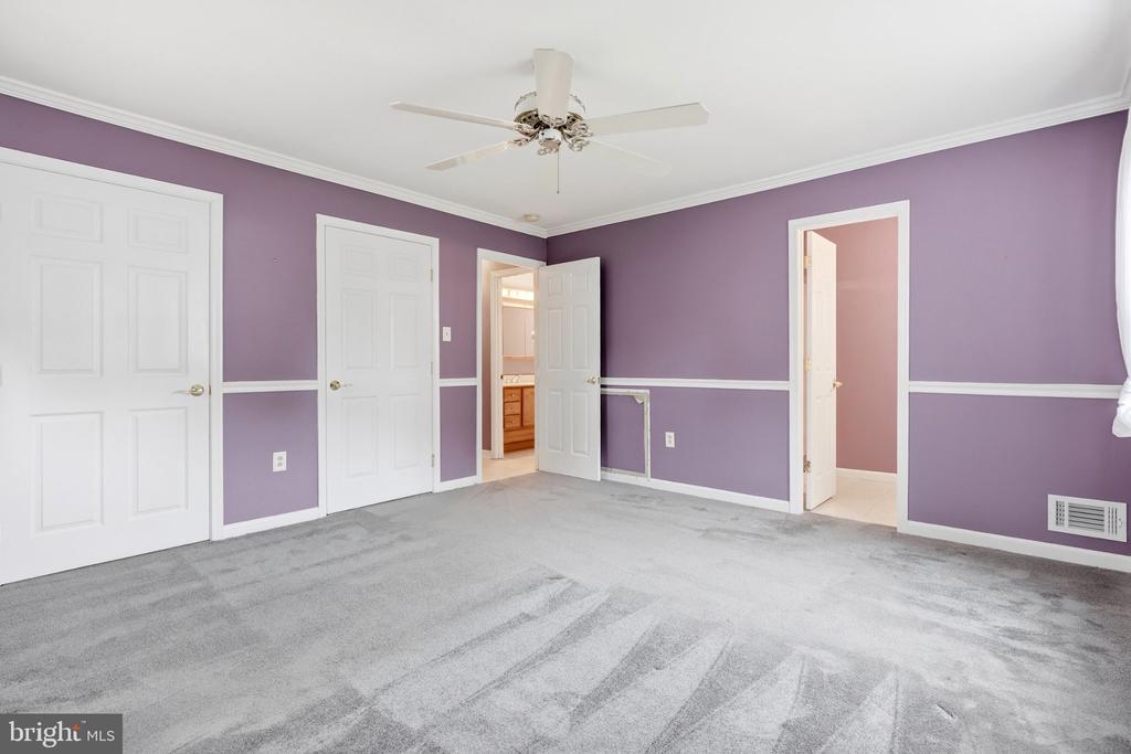 950 NOVEMBER COURT