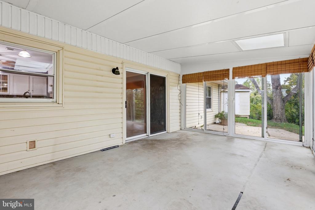 950 NOVEMBER COURT