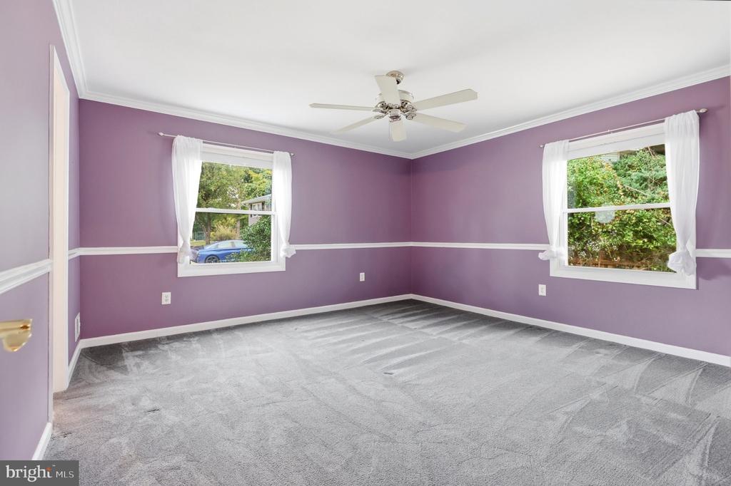950 NOVEMBER COURT
