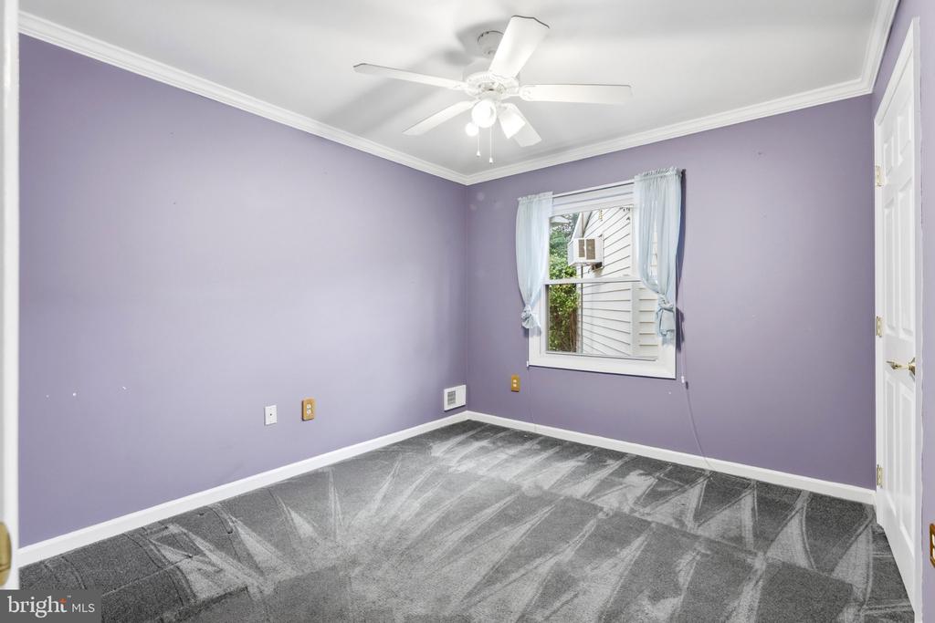 950 NOVEMBER COURT